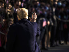 Трамп появился на публике, Санду посетила Украину, в России приговорили крымских татар. Главное за день