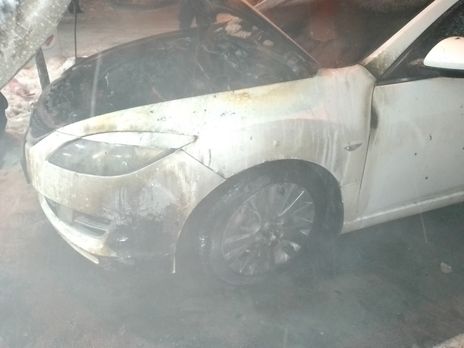 В Полтаве горел автомобиль депутата горсовета. Он обвинил в поджоге мэра