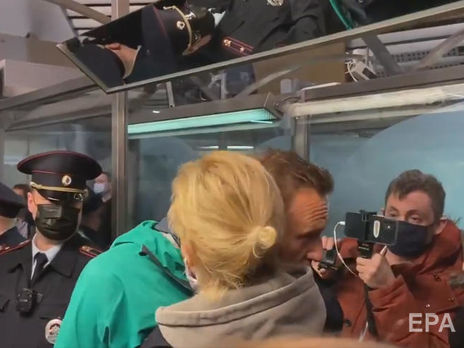 Навального затримали на паспортному контролі в аеропорту 