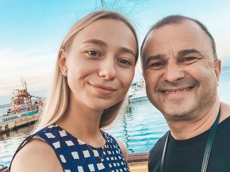 Репяхова показала фото, на якому дитиною зображена в обіймах із Павліком