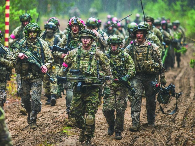 Армия Латвии повысила боеготовность из-за военной активности РФ 