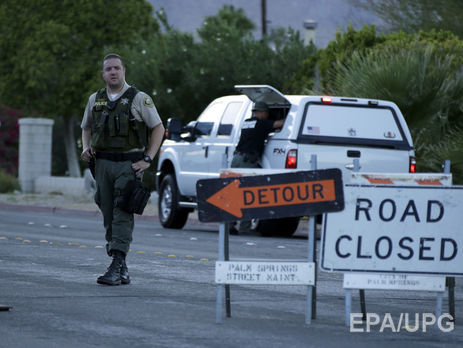 В США преступник застрелил двух полицейских и скрылся