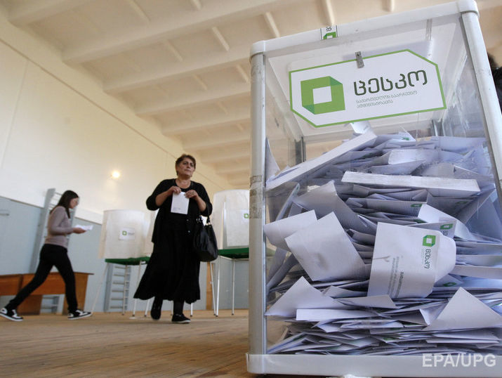 По состоянию на 17.00 на парламентских выборах в Грузии проголосовало более 42% избирателей