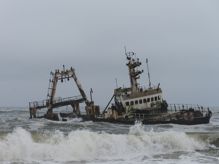 Аварія судна Arvin. П'ятеро врятованих моряків вилетіли в Україну