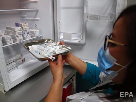 В Україні проводять вісім клінічних випробувань ліків проти COVID-19