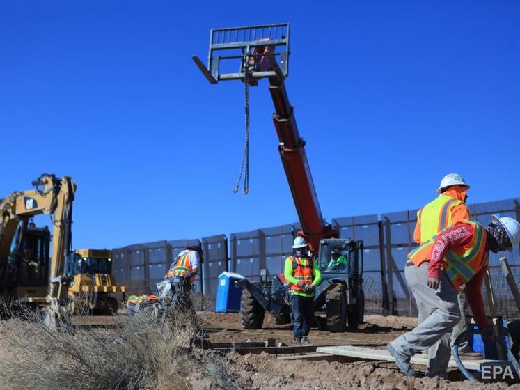 В Мексике приветствовали решение Байдена прекратить строительство стены на границе стран