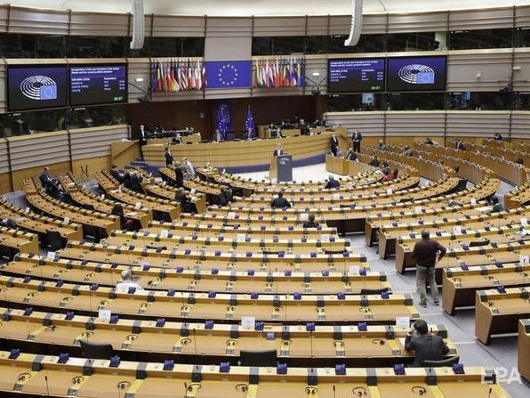 Европарламент требует "значительно более жестких" санкций ЕС против ближайшего окружения Путина