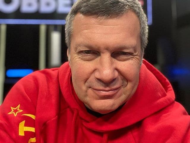 Караулов: Березовский Соловьева уговаривал баллотироваться, чтобы грохнуть его как кандидата в президенты