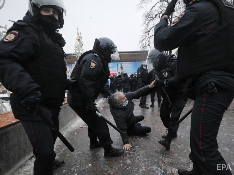 МЗС України закликало світову спільноту "більш рішуче" реагувати на ситуацію з акціями протесту у РФ