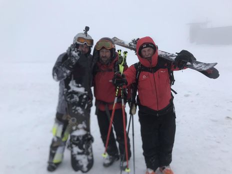 Спасатели нашли заблудившихся сноубордистов 