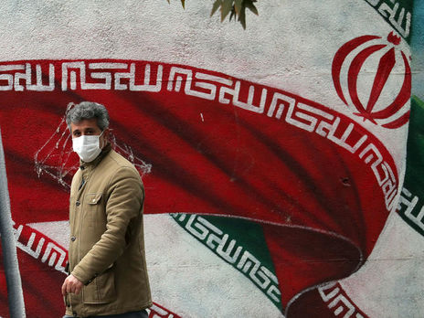 Байден і Макрон домовилися взятися за ядерну проблему Ірану
