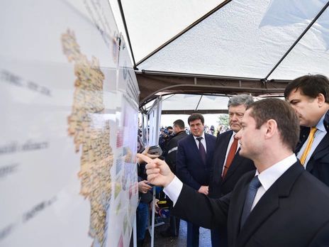 Порошенко заявил о намерении строить мост через Дунай