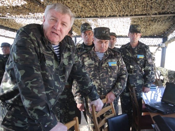 Экс-министр обороны Ежель: Нет гарантий, что, вернись я в Украину, меня не убьют, как Бузину и Чечетова