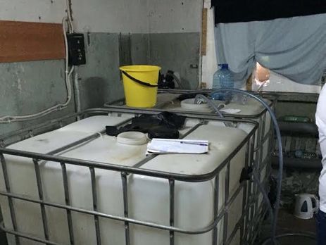 Прокуратура: В Киеве будут судить организатора производства и сбыта алкогольного суррогата