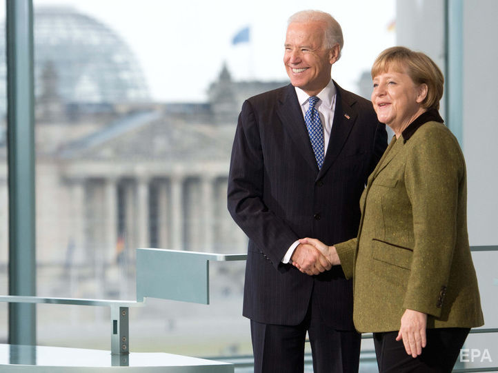Меркель, у которой были "прохладные" отношения с Трампом, пригласила Байдена в Германию
