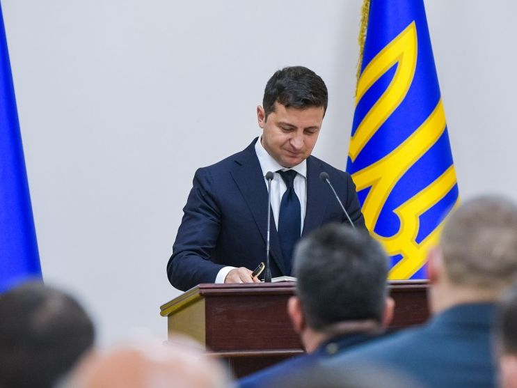 Зеленський відкликав закон про відновлення довіри до конституційного судочинства