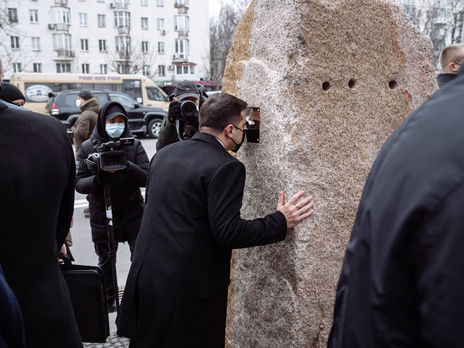 В Киеве в Международный день памяти жертв Холокоста открыли инсталляцию 