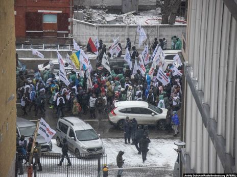 У Києві знову протестували підприємці, цього разу ходили до посольства США. Фоторепортаж
