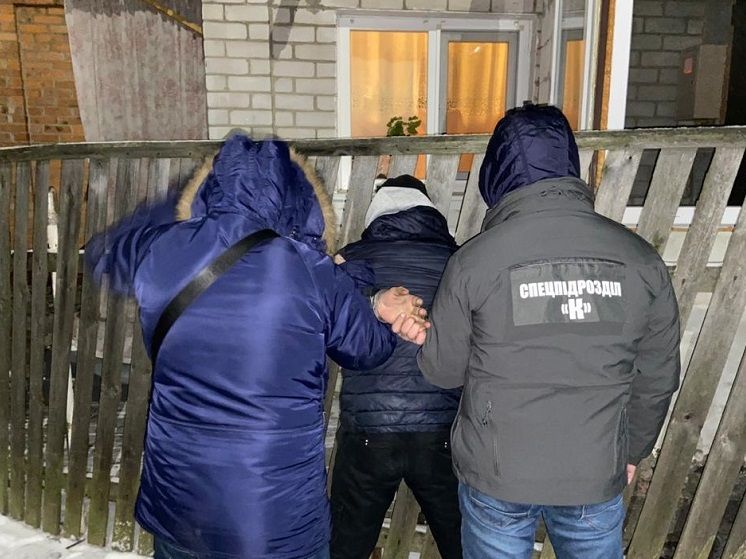 У Житомирській області затримали військового, який торгував наркотиками – прокуратура