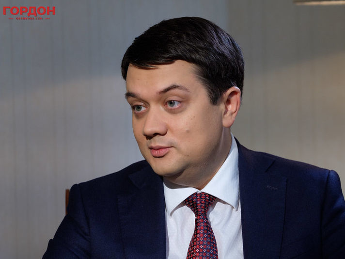Разумков опубликовал видео, посвященное началу новой сессии Рады. Подписчики решили, что он собрался в президенты