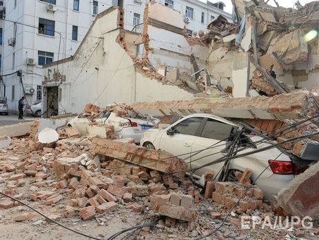 Как минимум 20 человек погибли при обрушении четырех жилых домов в Китае