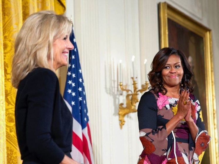 Джилл Байден отправила Мишель Обаме сюрприз из Белого дома. Фото