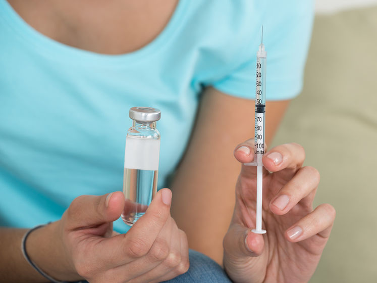 У Німеччині підтвердили, що Україна отримає вакцини в межах COVAX у лютому