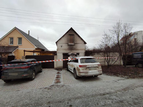 В Харьковской области в дом активистов бросили гранату и подожгли автомобили