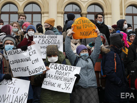 Московські суди заарештували приблизно тисячу учасників акцій на підтримку Навального