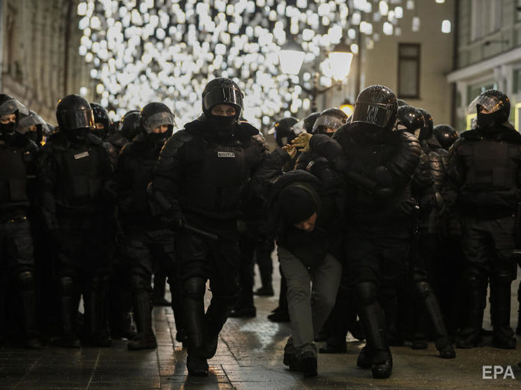 У Росії оштрафували німого чоловіка за "скандування гасел" на мітингу