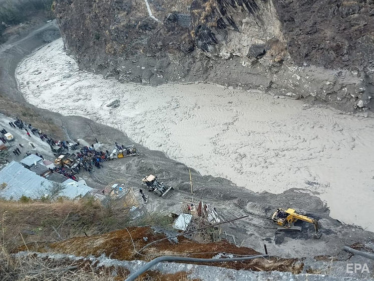 В Индии нашли уже 10 тел погибших в результате схода ледника