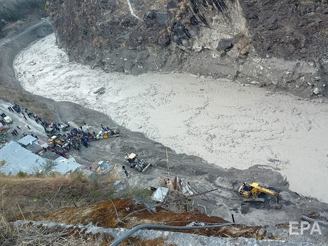 В Индии нашли уже 10 тел погибших в результате схода ледника