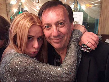 Апина разводится с мужем