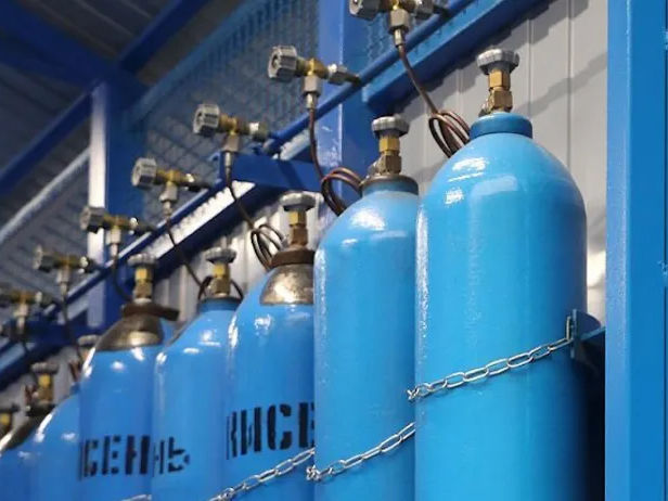 Меткомбинат имени Ильича за пять лет передал больницам Мариуполя более 400 тыс. м³ кислорода 