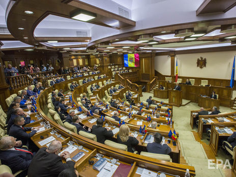 Парламент Молдови не підтримав призначення нового прем'єр-міністра. За кандидатку Санду не проголосував жоден депутат