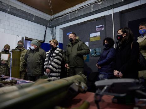 Зеленский с послами западных государств посетил Донбасс. Фоторепортаж