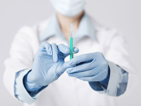 Миллионы японцев могут остаться без вакцины от COVID-19