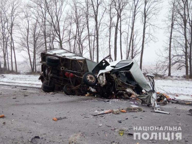 У Харківській області зіткнулися вантажівки Renault і "Газель". Загинули обидва водії