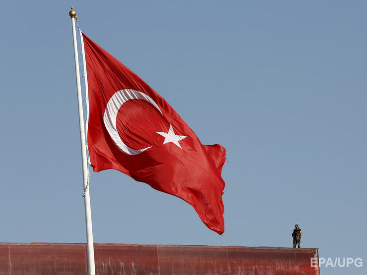 Режим чрезвычайного положения в Турции продлили на три месяца