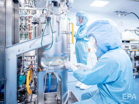 Иммунолог рассказал, как будут доставлять вакцину Pfizer по Украине