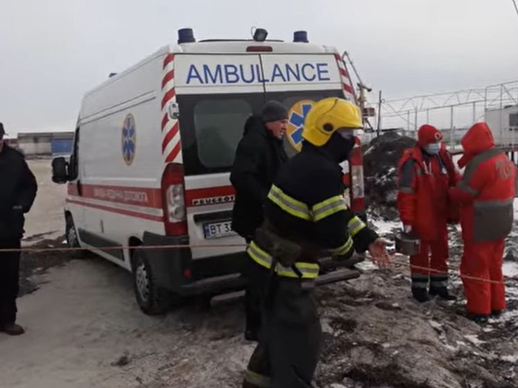 У Херсонській області рятувальники витягли живим із-під льоду 12-річного хлопчика