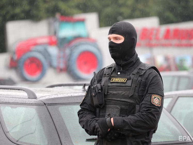 У Білорусі силовики обшукували будинки журналістів і правозахисників