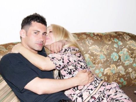 Как выглядит отец Дана Балана? Мать артиста обнародовала совместные снимки с мужем