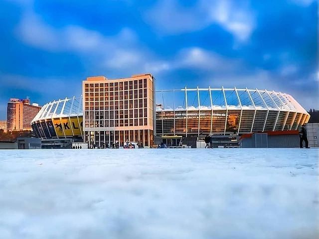 В Україні дозволили проводити матчі із глядачами з 18 лютого