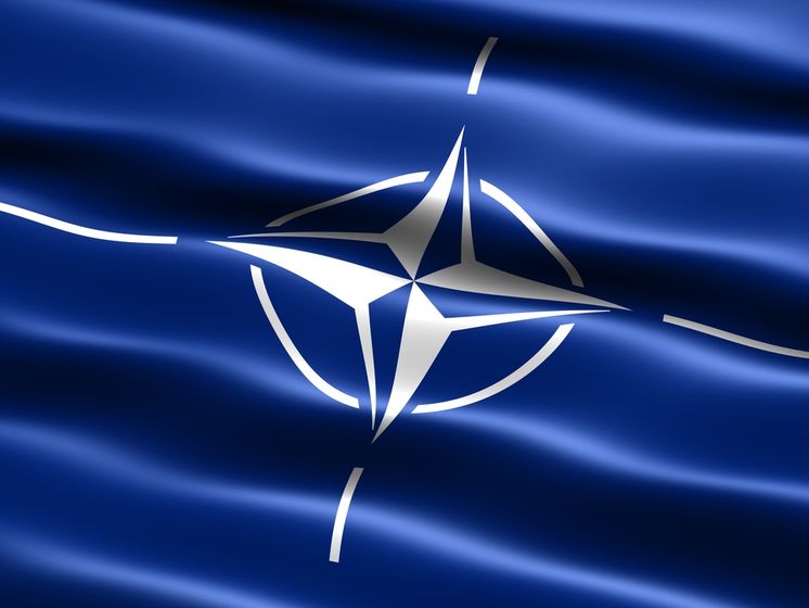 Україна почала отримувати від НАТО засоби для боротьби з COVID-19