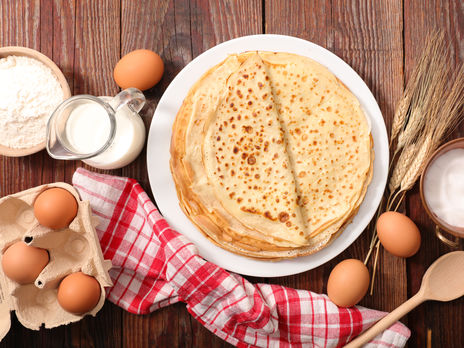 Кларенс-гаус оприлюднив рецепт млинців і розсекретив улюблену начинку дружини принца Чарльза. Відео