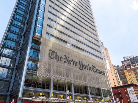 The New York Times надрукувала 500 тис. крапок на першій шпальті на пам’ять про жертв коронавірусу у США