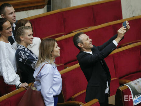 Рудик: Вакарчук залишається членом партії 