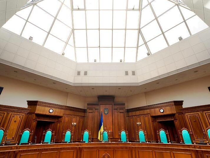 Козак оспаривает в Верховном Суде введенные против него санкции