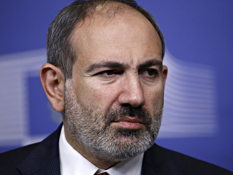 Пашинян уволил начальника Генштаба ВС Армении, военные требовали отставки правительства